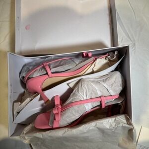 Baby‎ pink heels with bows